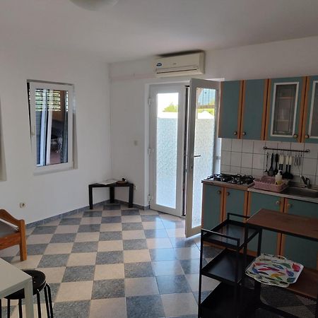 Apartmani Anja Sveta Nedelja  Exteriör bild