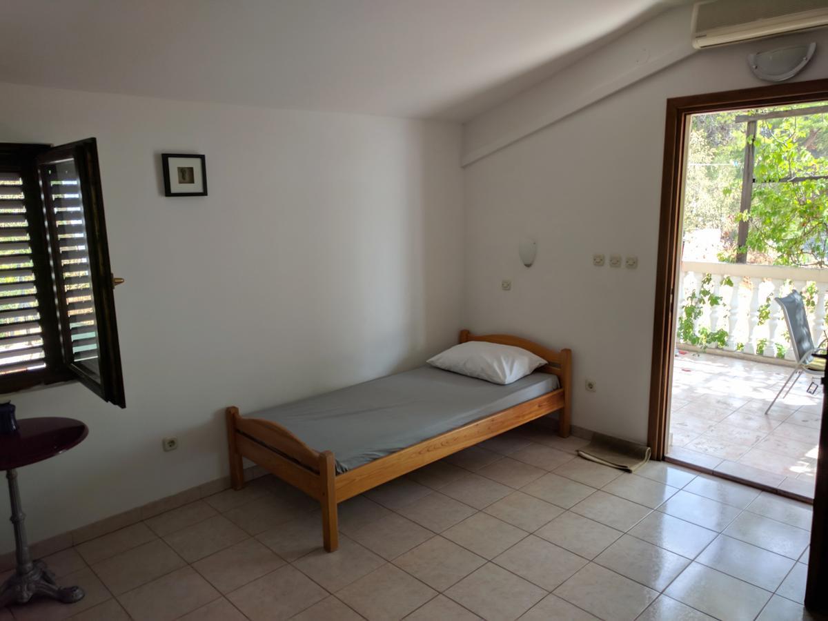 Apartmani Anja Sveta Nedelja  Exteriör bild