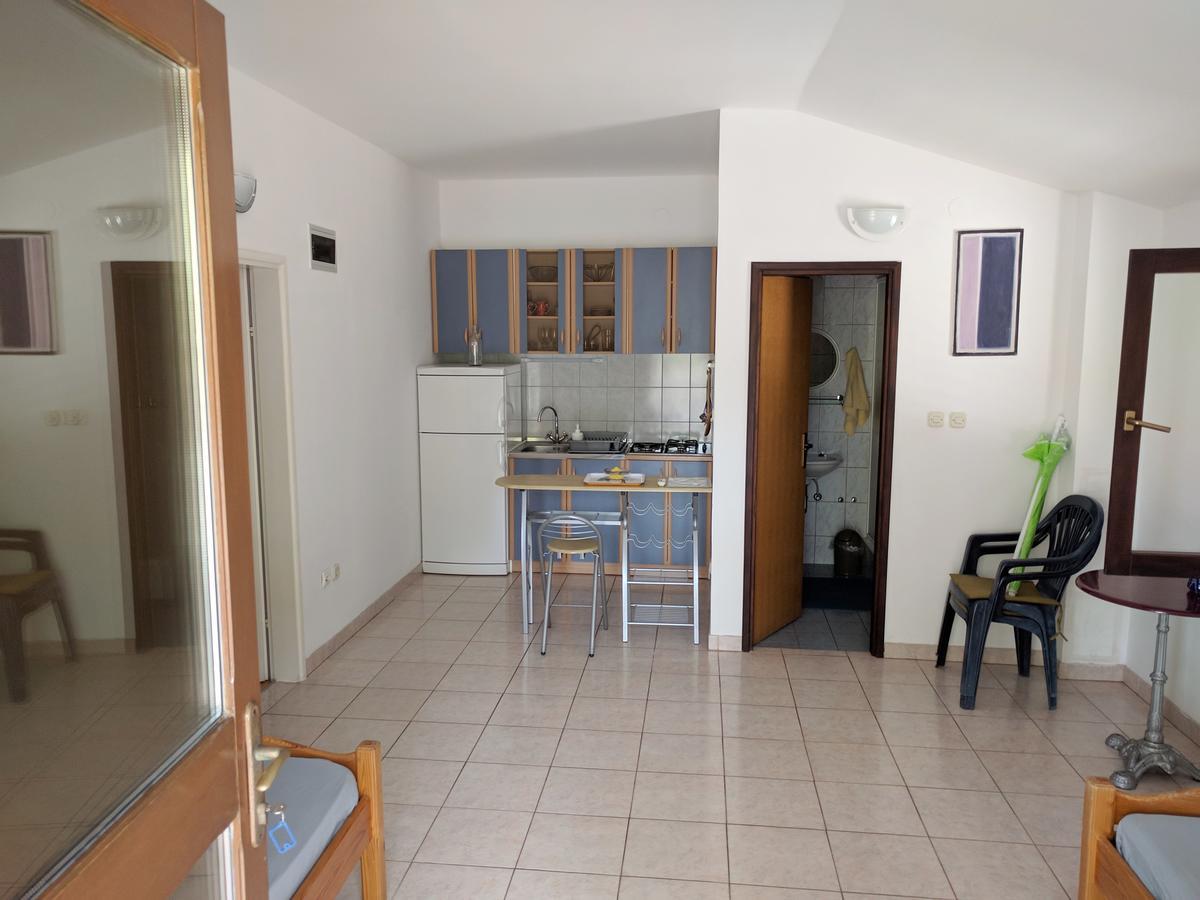 Apartmani Anja Sveta Nedelja  Exteriör bild