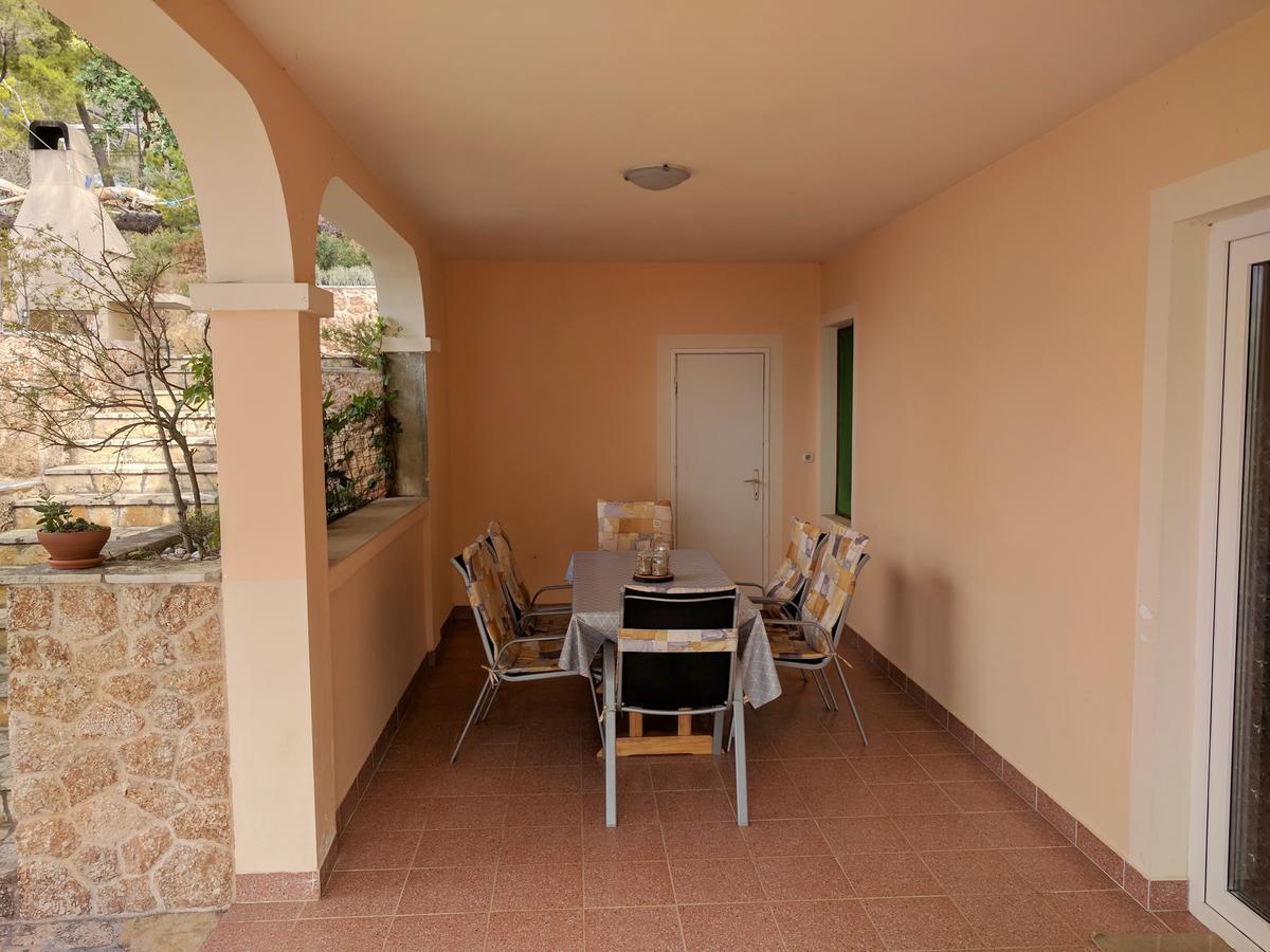Apartmani Anja Sveta Nedelja  Exteriör bild
