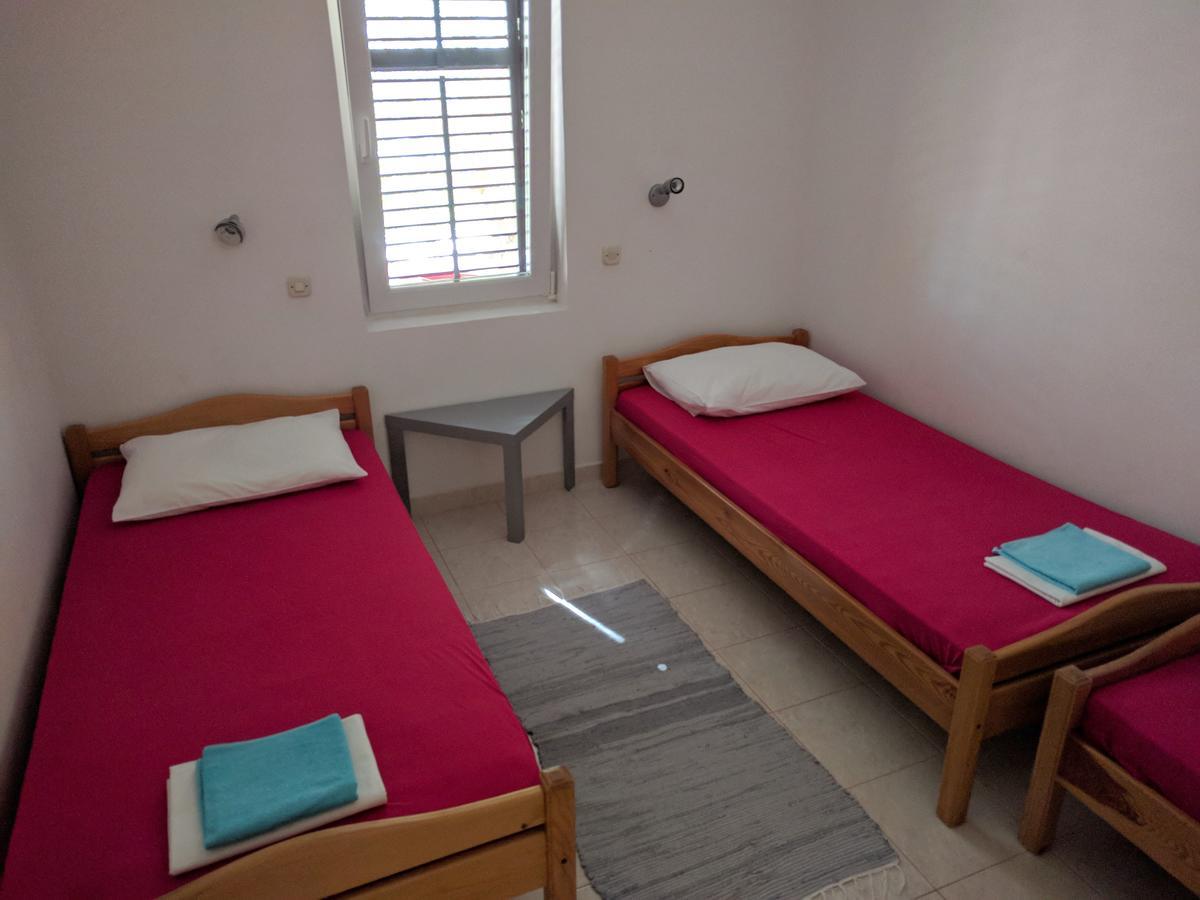 Apartmani Anja Sveta Nedelja  Exteriör bild